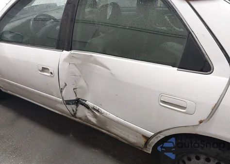 2001 Toyota Camry Le V6 from USA, damaged, VIN 4T1BF22K91U968217